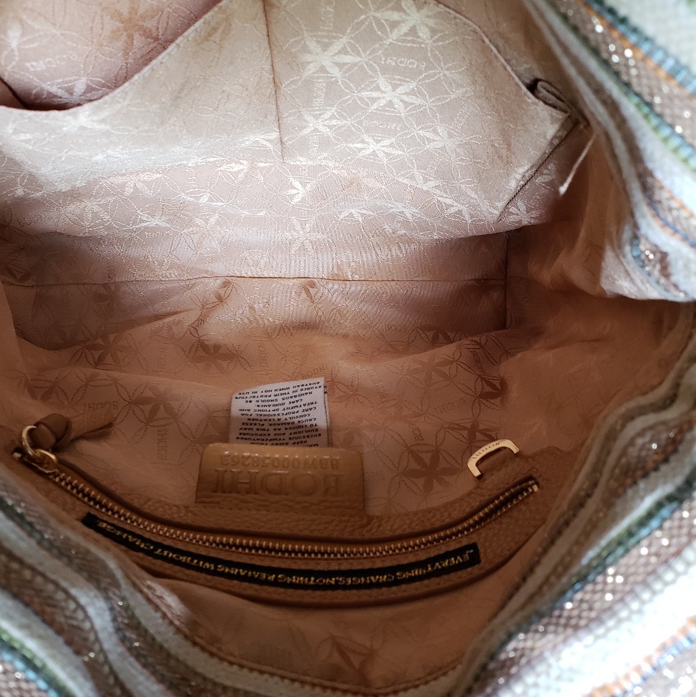Bodhi Drawstring Handbag - Picture 5 of 7